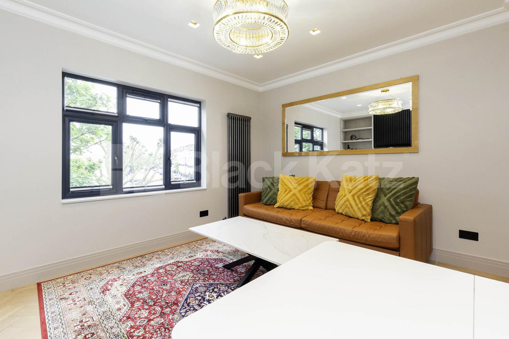 			MINS TO REGENTS PARK & TUBE!, 1 Bedroom, 1 bath, 1 reception Flat			 Parkway, Camden